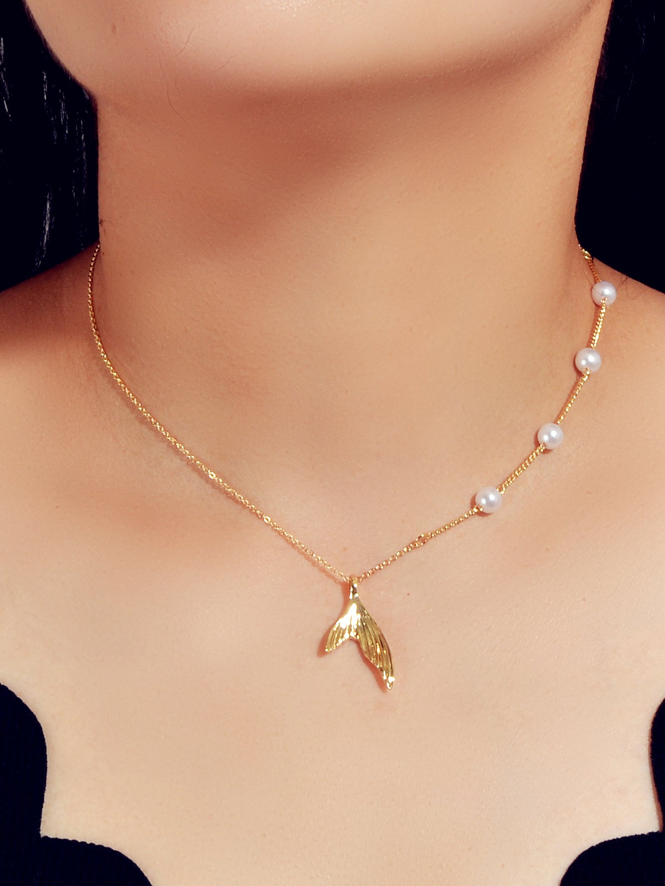 Designer Jewelry Gold Chain Pearl Mermaid Tail Pendant Clavicle Collar Necklace