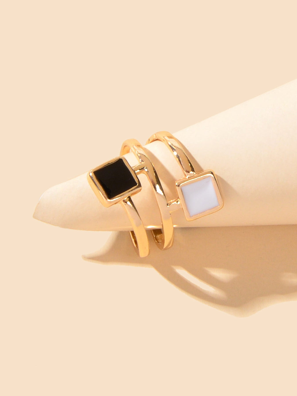 Party Daily Jewelry Band for Women Black White Enamel Square Hollow Gold Ring