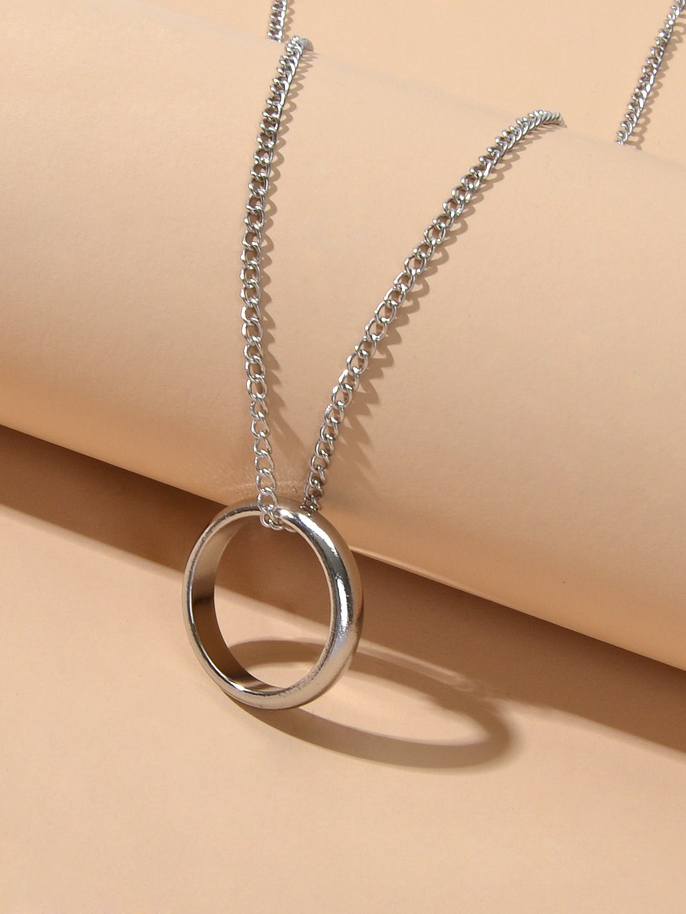 Ladies Jewellery Silver Chain Circle Charm Necklace Wholesale Price Accessories