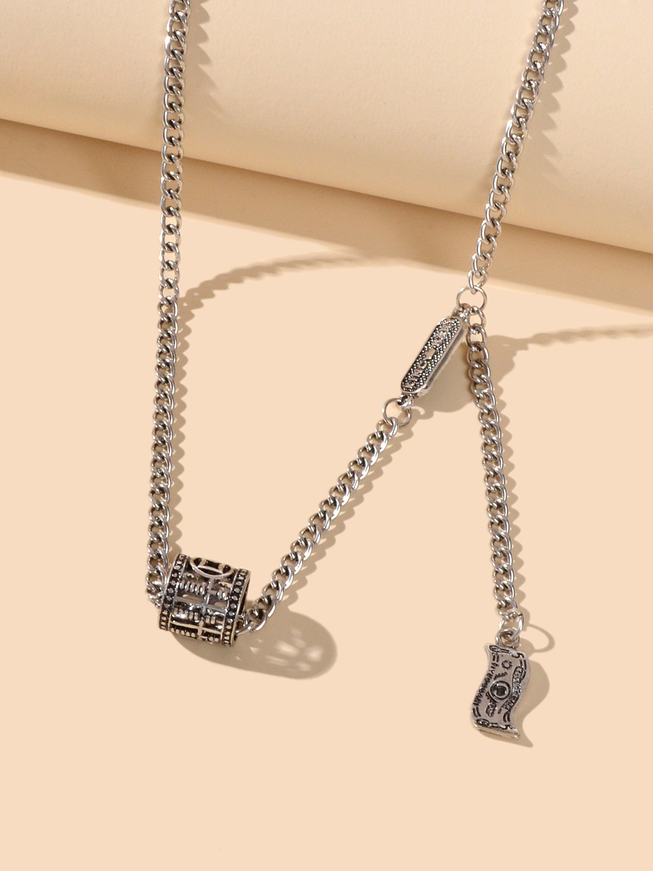 Vintage Designer Stylish Jewelry Antique Silver Carved Circle Y Pendant Necklace