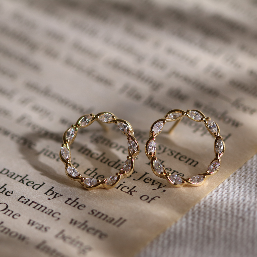 Circle cubic twist earrings-5