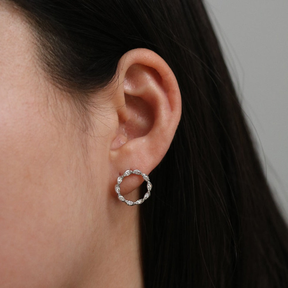 Circle cubic twist earrings-1