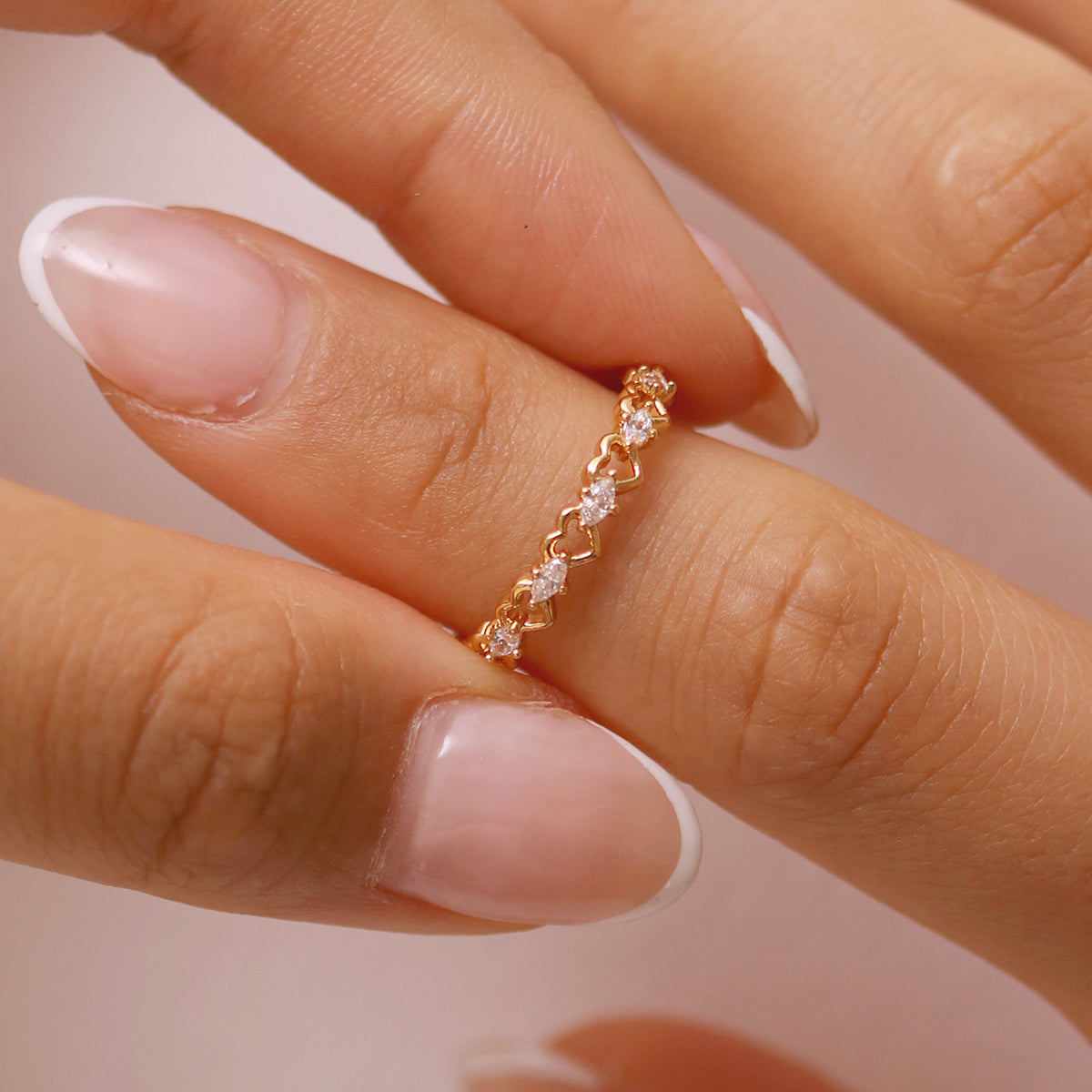 Cubic relay heart ring-1